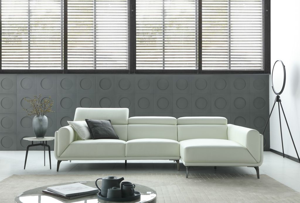 Brands SVN Modern Living Special Order 889 Sectional